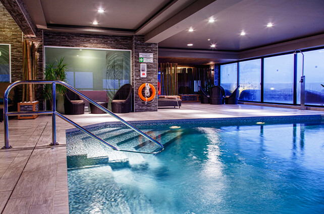 AX Palazzo Capua Airbnb in Sliema Malta - Shared indoor pool