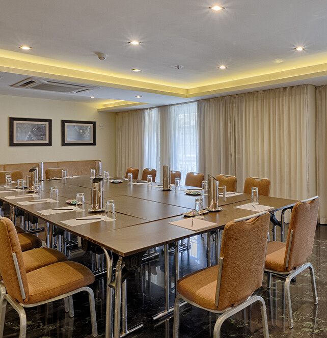 5-star AX The Palace Hotel in Sliema - Meeting Room in Malta - Executive Lounge